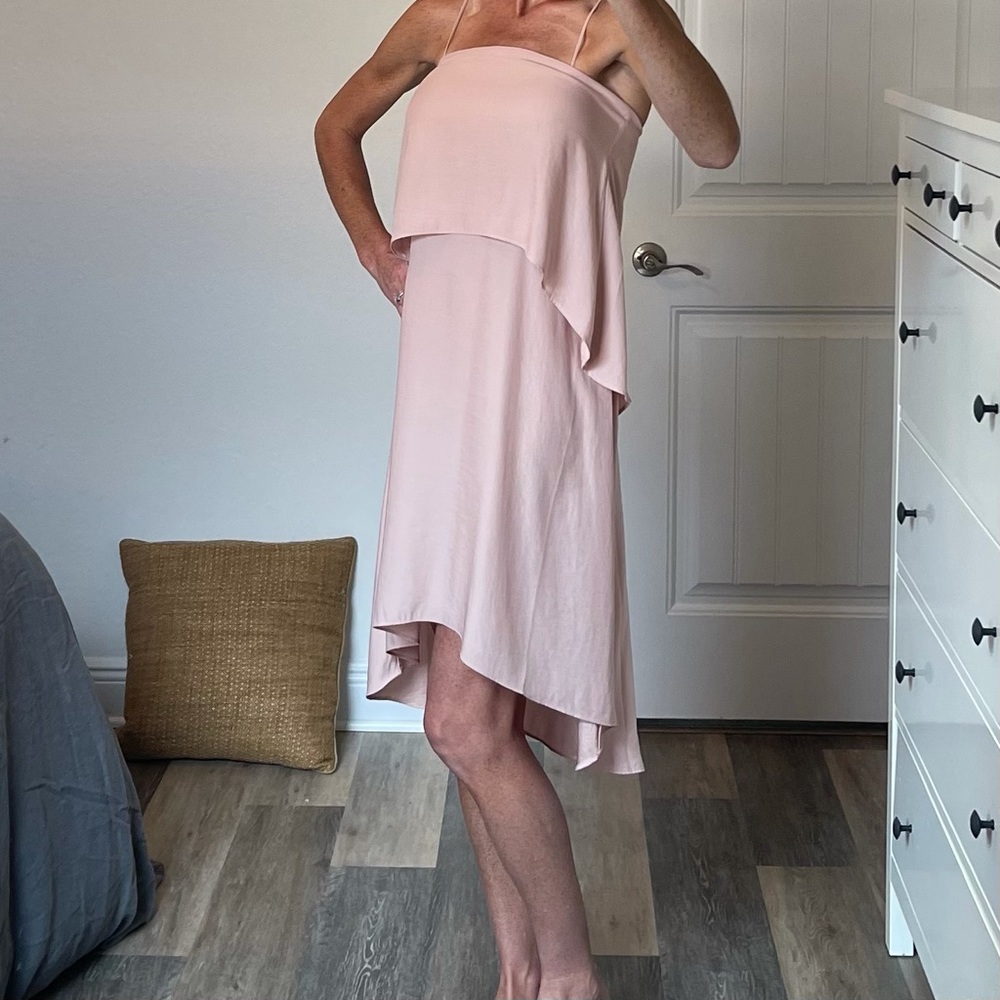 Banana Republic high low dress NWT
FREE SHIPPING
